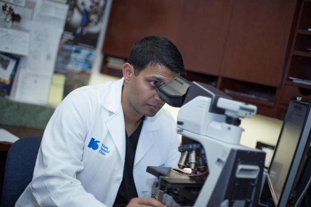 Images Mohsin Mir, MD