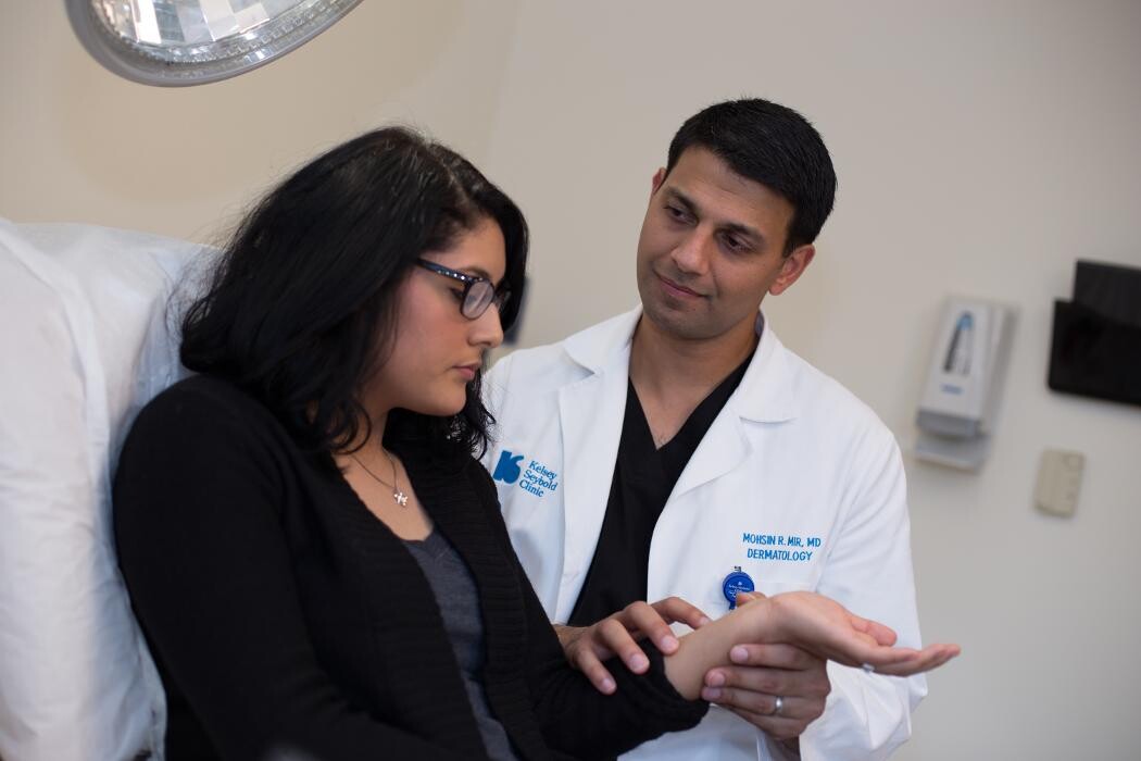 Images Mohsin Mir, MD