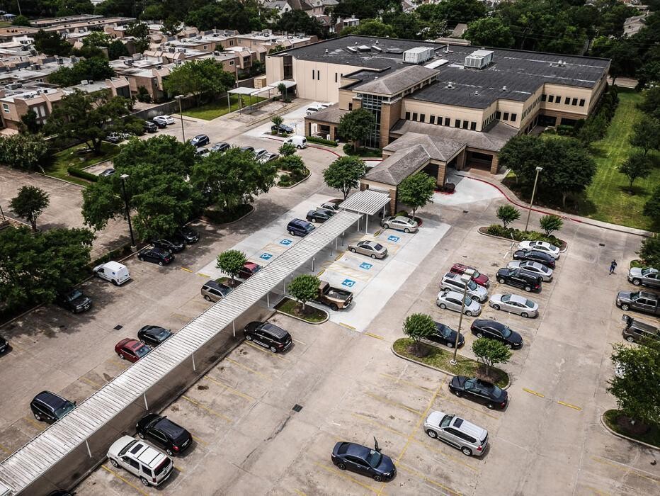 Images Mohsin Mir, MD