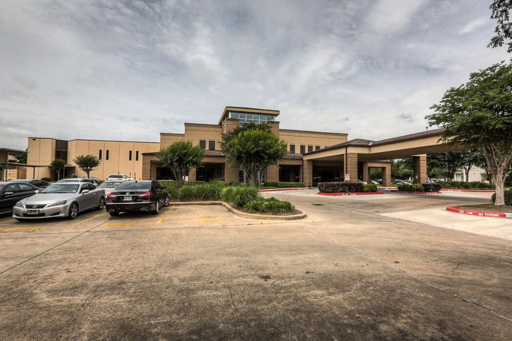 Images Mohsin Mir, MD