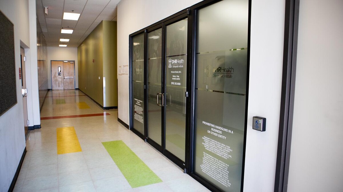 Images DHR Health Orthopedic Institute