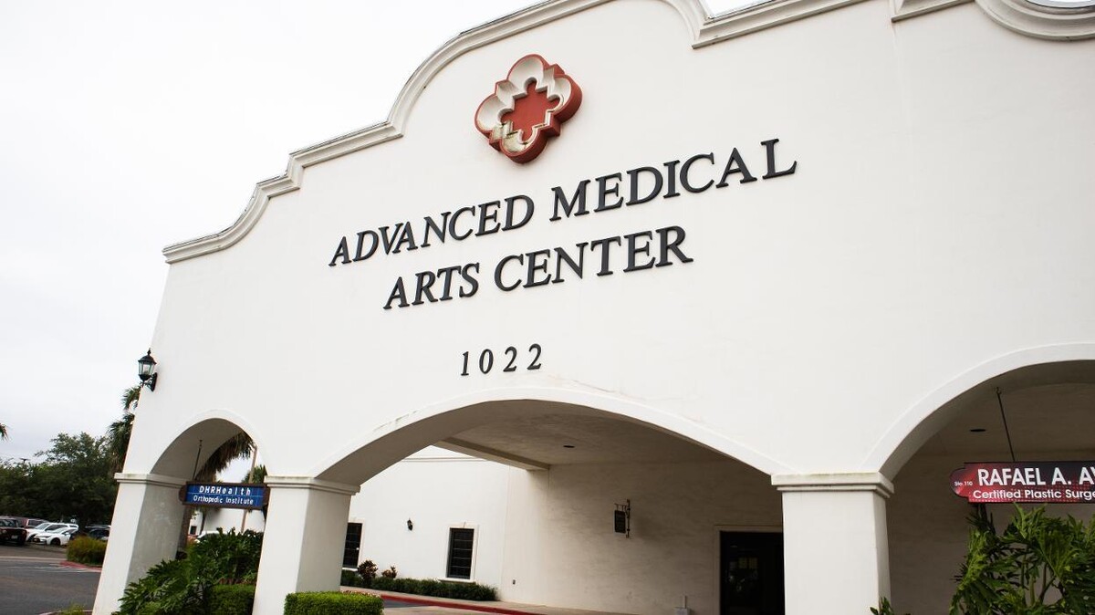 Images DHR Health Orthopedic Institute