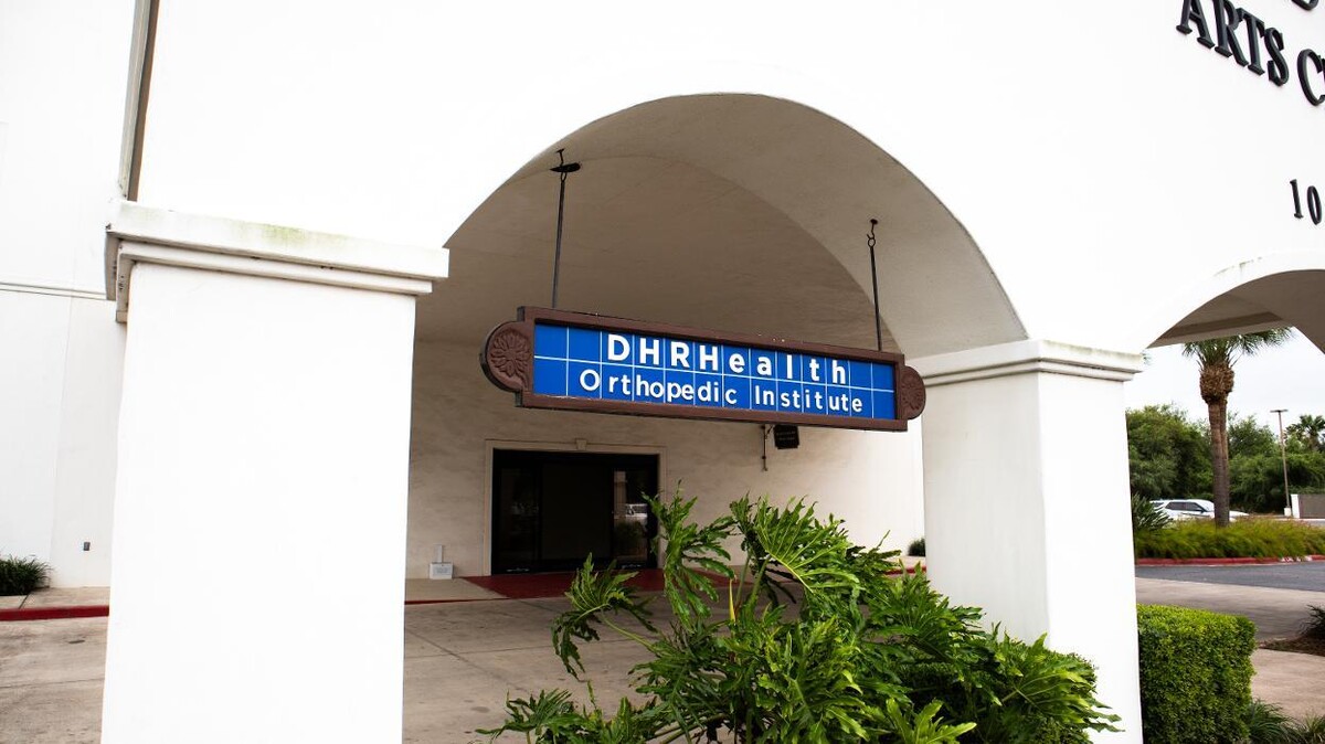 Images DHR Health Orthopedic Institute