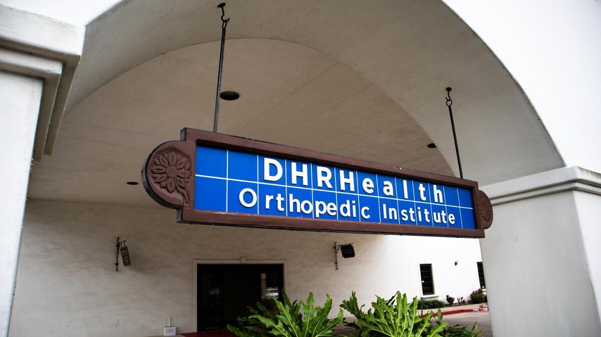Images DHR Health Orthopedic Institute
