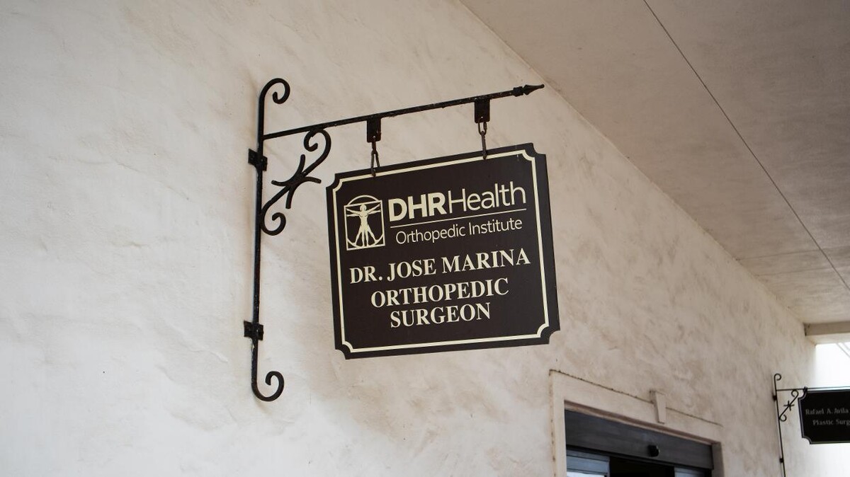 Images DHR Health Orthopedic Institute