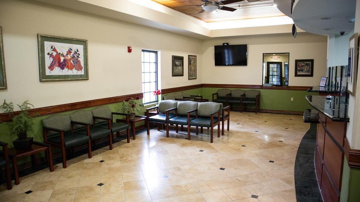 Images DHR Health Orthopedic Institute