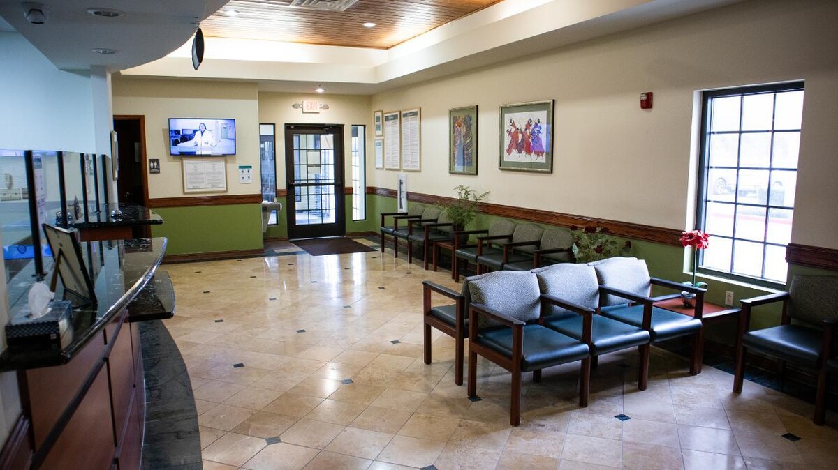 Images DHR Health Orthopedic Institute