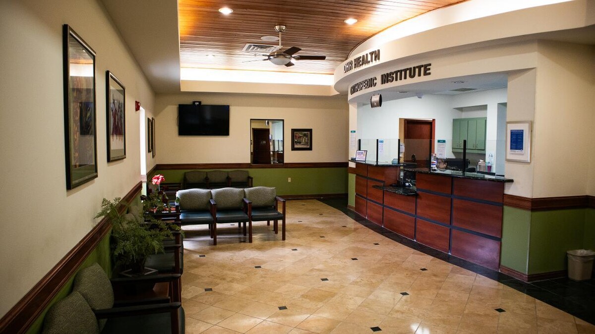 Images DHR Health Orthopedic Institute