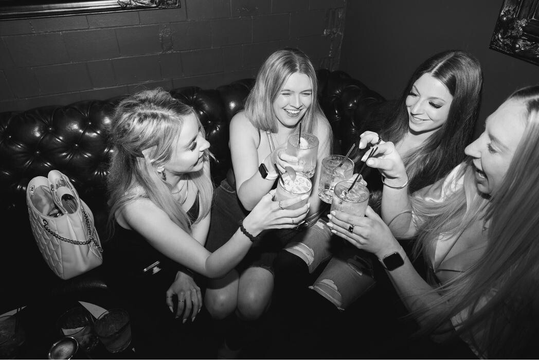 Images Rose Room at 220