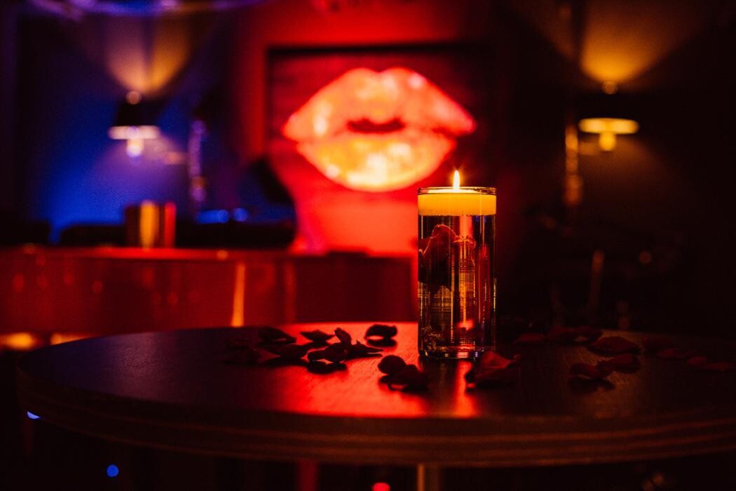 Images Rose Room at 220