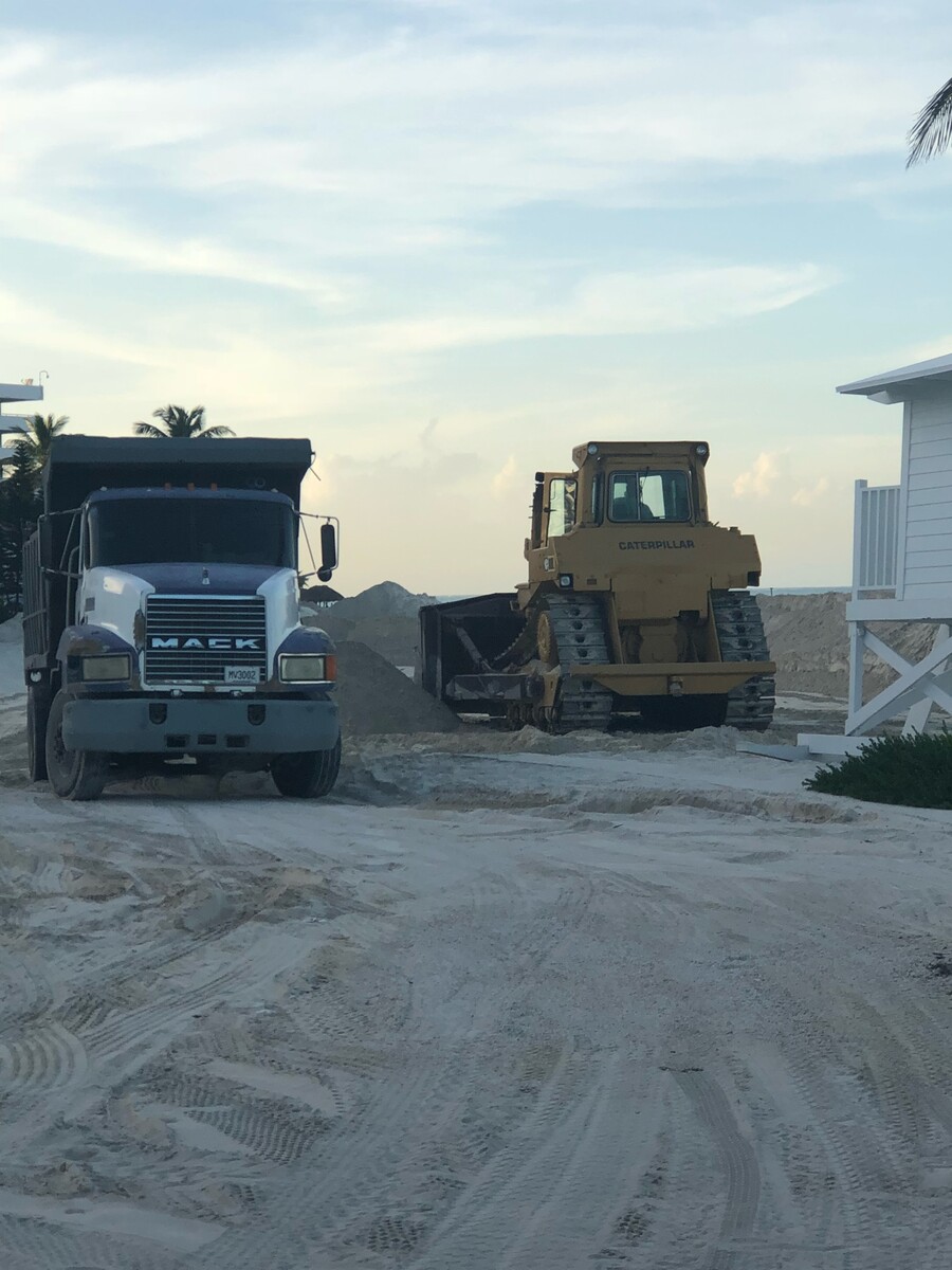 Images Ryan & Gordy’s Glass