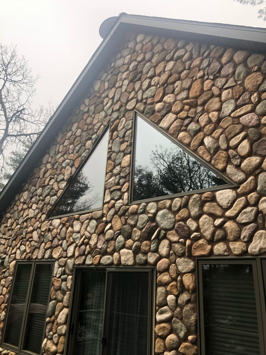 Images Ryan & Gordy’s Glass