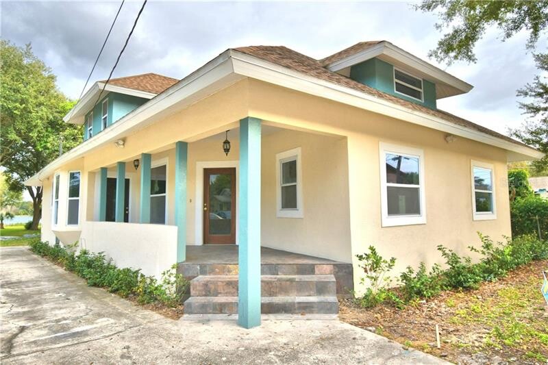Images Hollie Tutrani, Realtor - La Rosa Realty