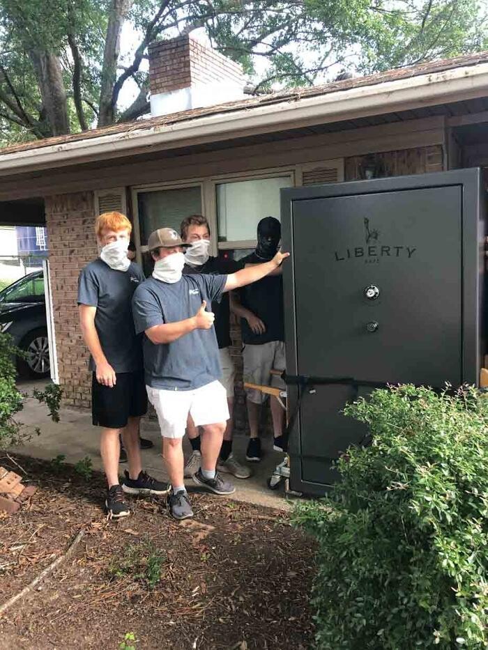 Images JR Brown Inc.