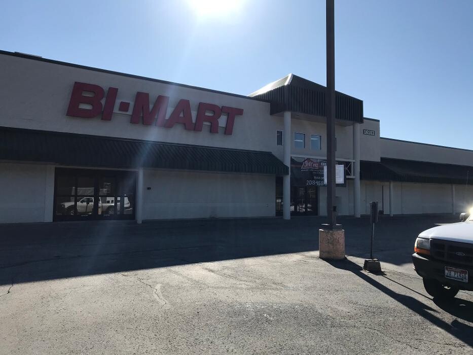Images Bi-Mart Membership Discount Stores