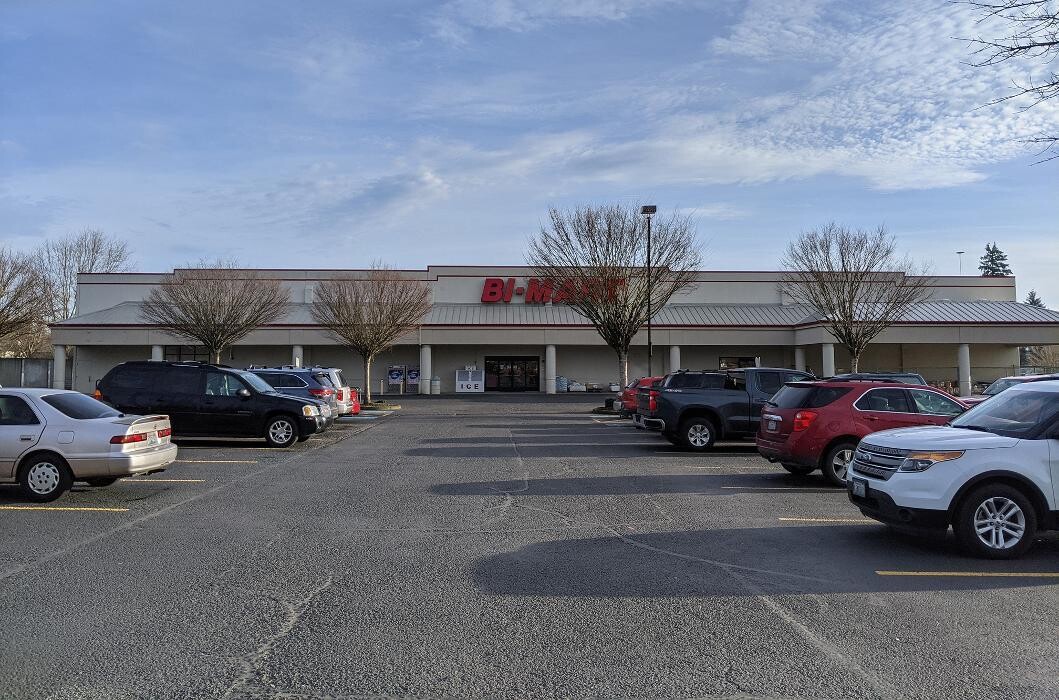 Images Bi-Mart Membership Discount Stores