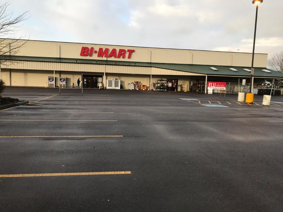Images Bi-Mart Membership Discount Stores