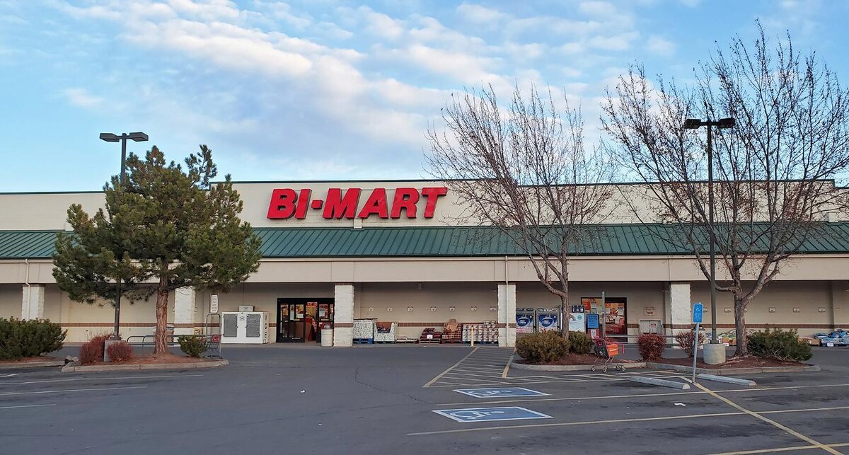 Images Bi-Mart Membership Discount Stores