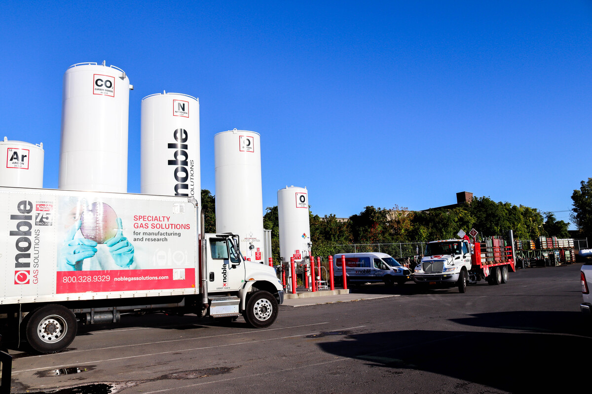 Images Noble Gas Solutions.