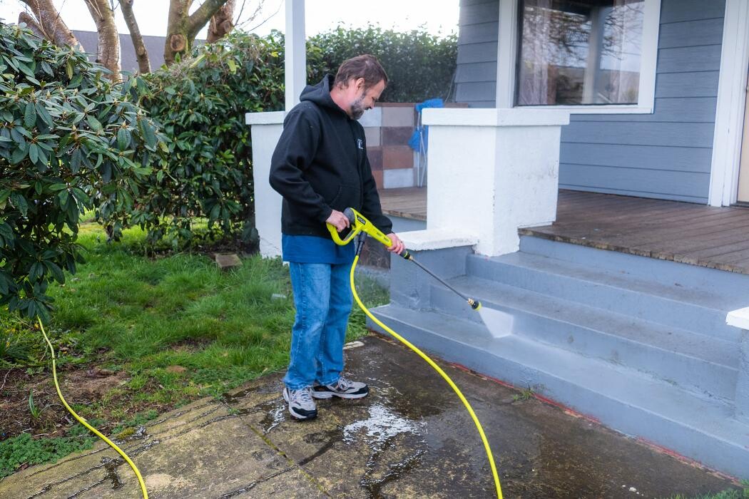 Images Bizy Bee Maintenance