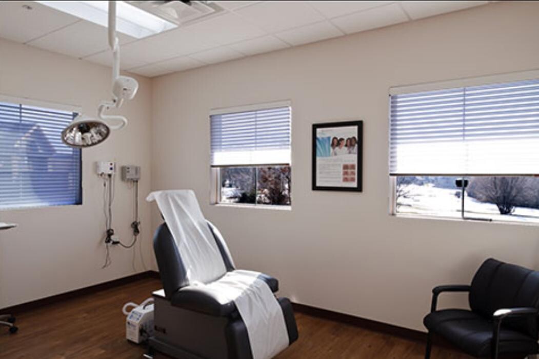 Images Swinyer Woseth Dermatology