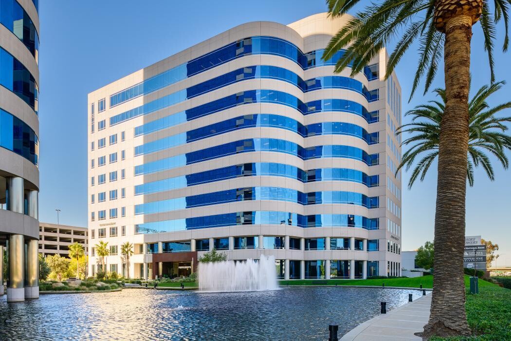 Images Cushman & Wakefield - Commercial Real Estate Services