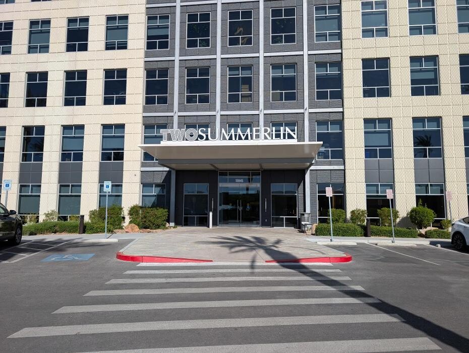 Images Cushman & Wakefield - Commercial Real Estate Services