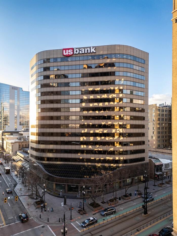 Images Cushman & Wakefield - Commercial Real Estate Services
