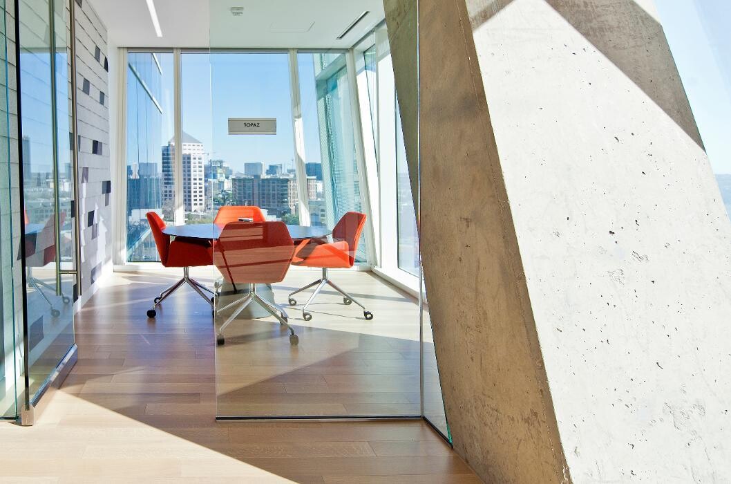 Images Cushman & Wakefield - Commercial Real Estate Services