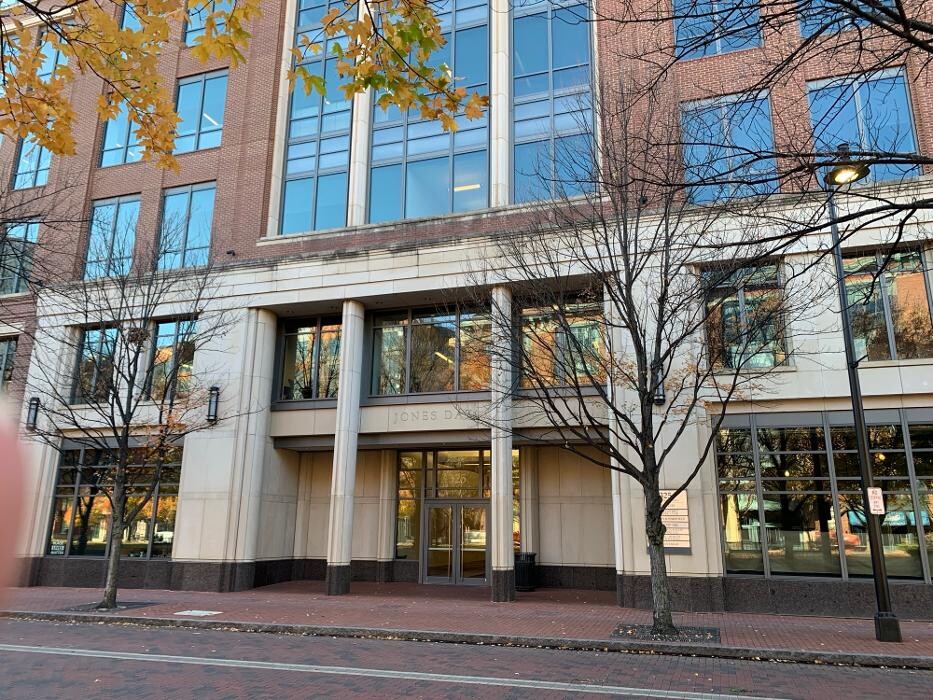 Images Cushman & Wakefield - Commercial Real Estate Services