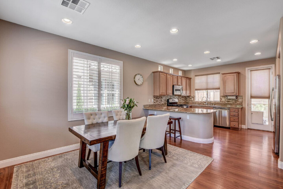 Images Carmela Cabanero Realtor - Urban Nest Realty