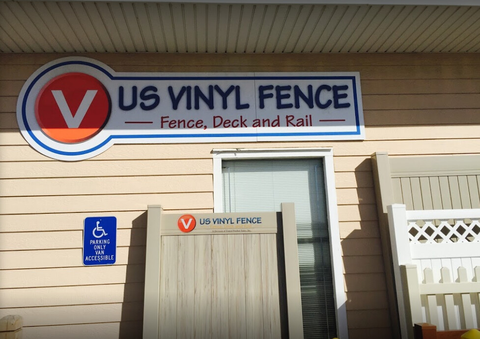 Images US Vinyl Fence