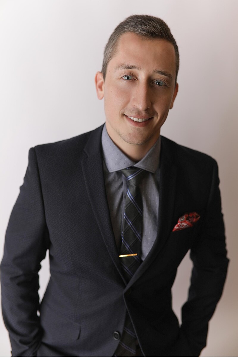Images Dr. Michael Hecker Milwaukee Chiropractor