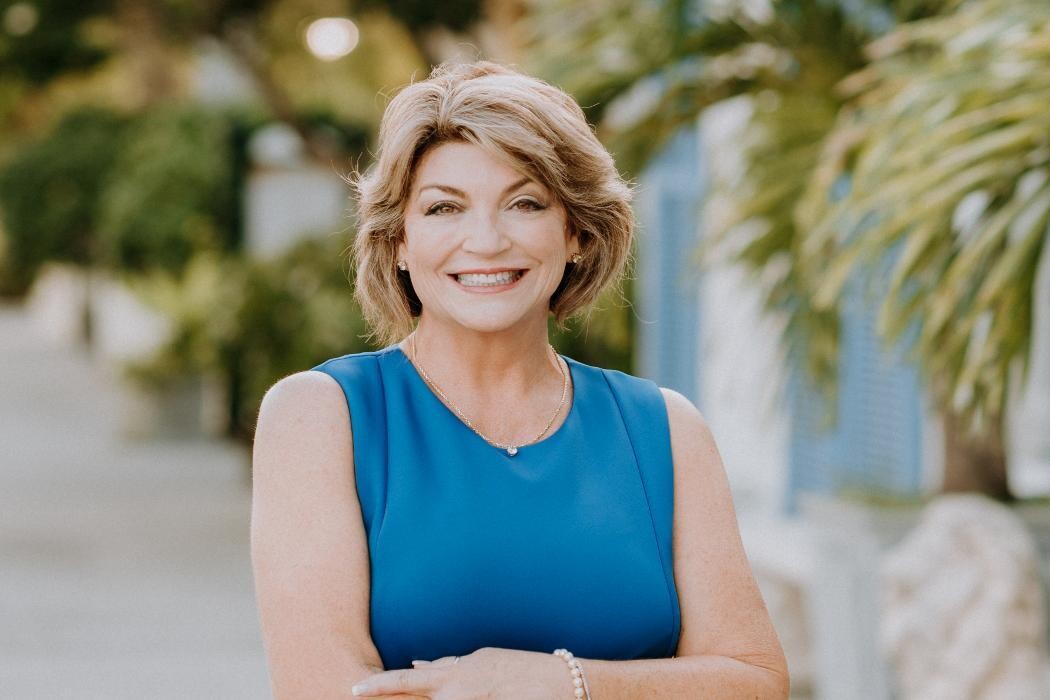 Images Gayle Satcher, P.A.- William Raveis Real Estate