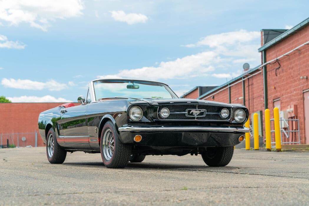Images LaFontaine Classic Cars