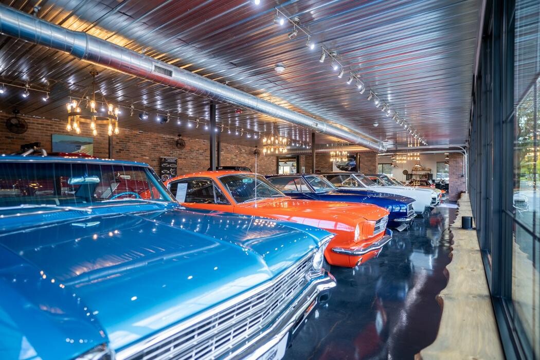 Images LaFontaine Classic Cars
