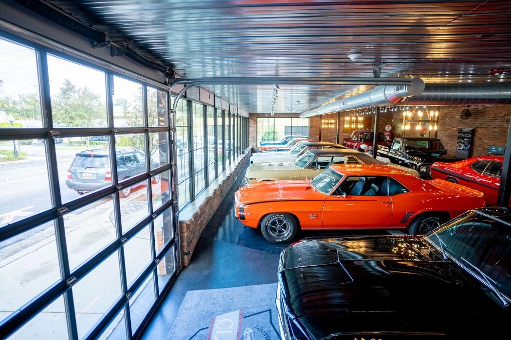 Images LaFontaine Classic Cars