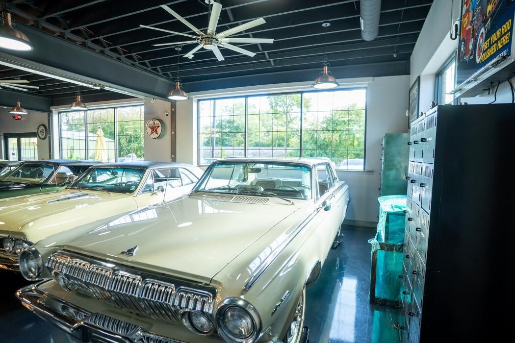 Images LaFontaine Classic Cars