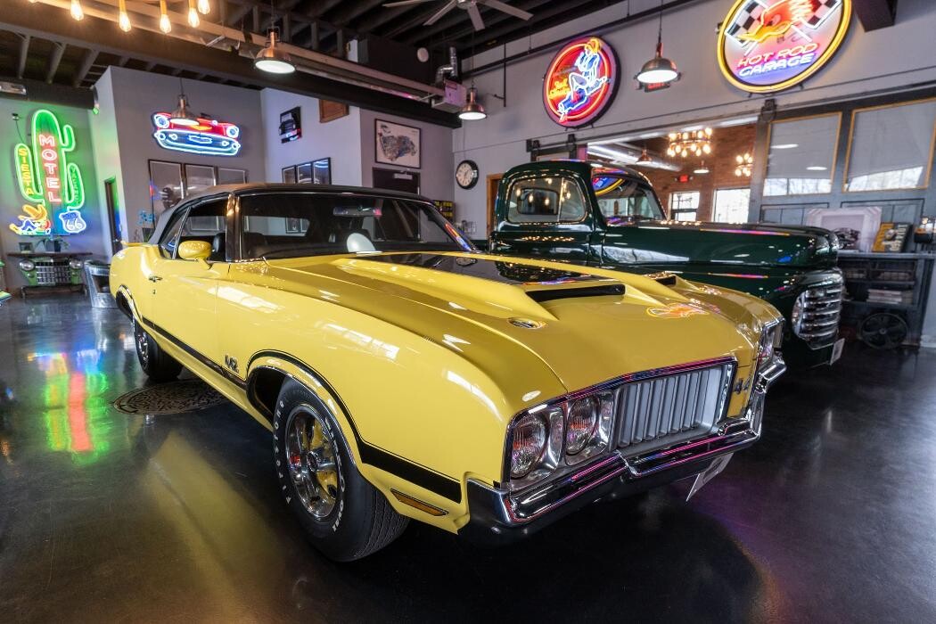 Images LaFontaine Classic Cars