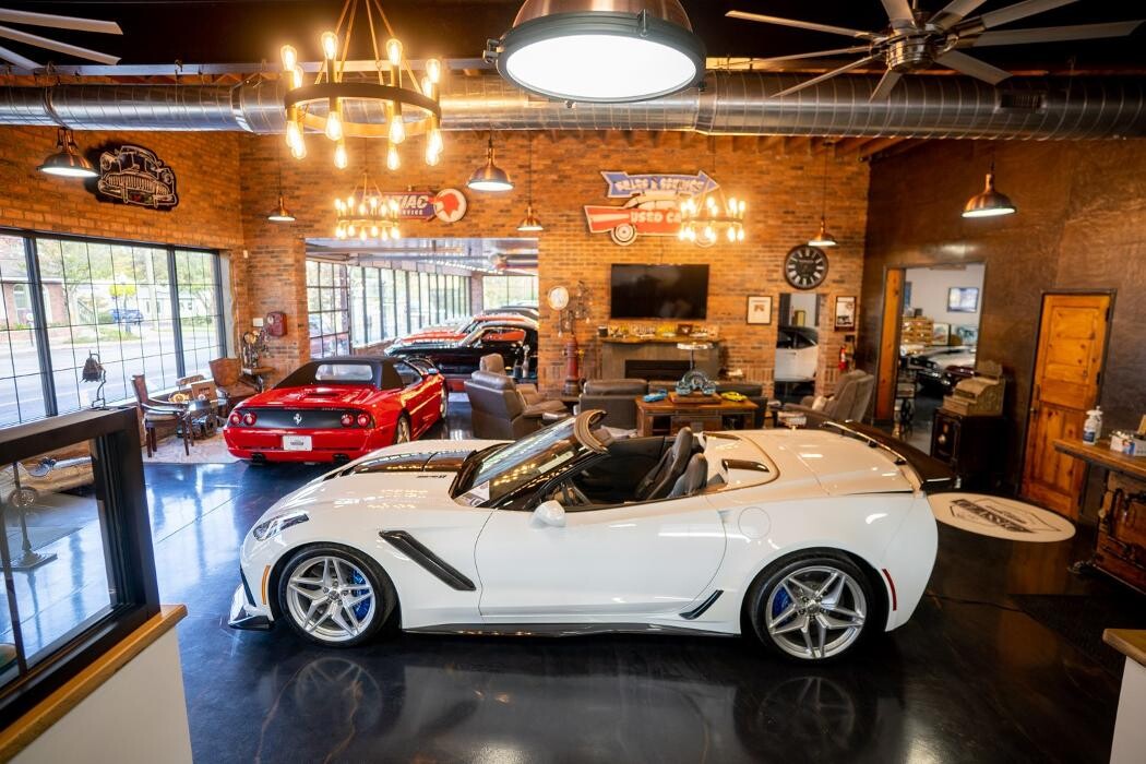 Images LaFontaine Classic Cars