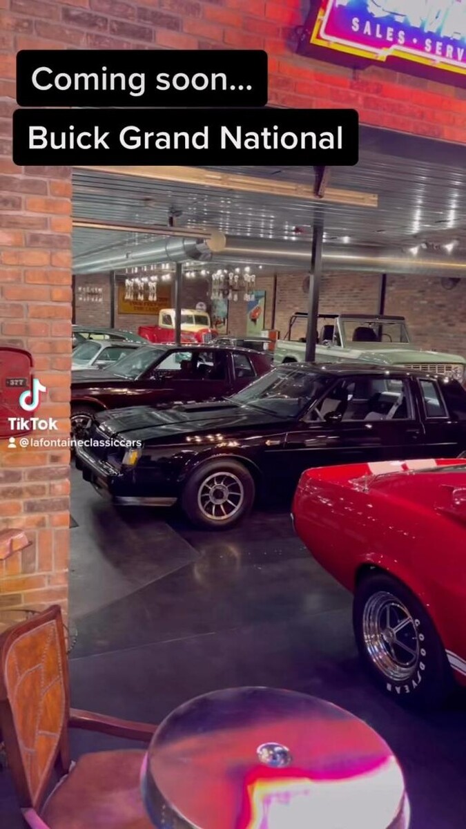 Images LaFontaine Classic Cars