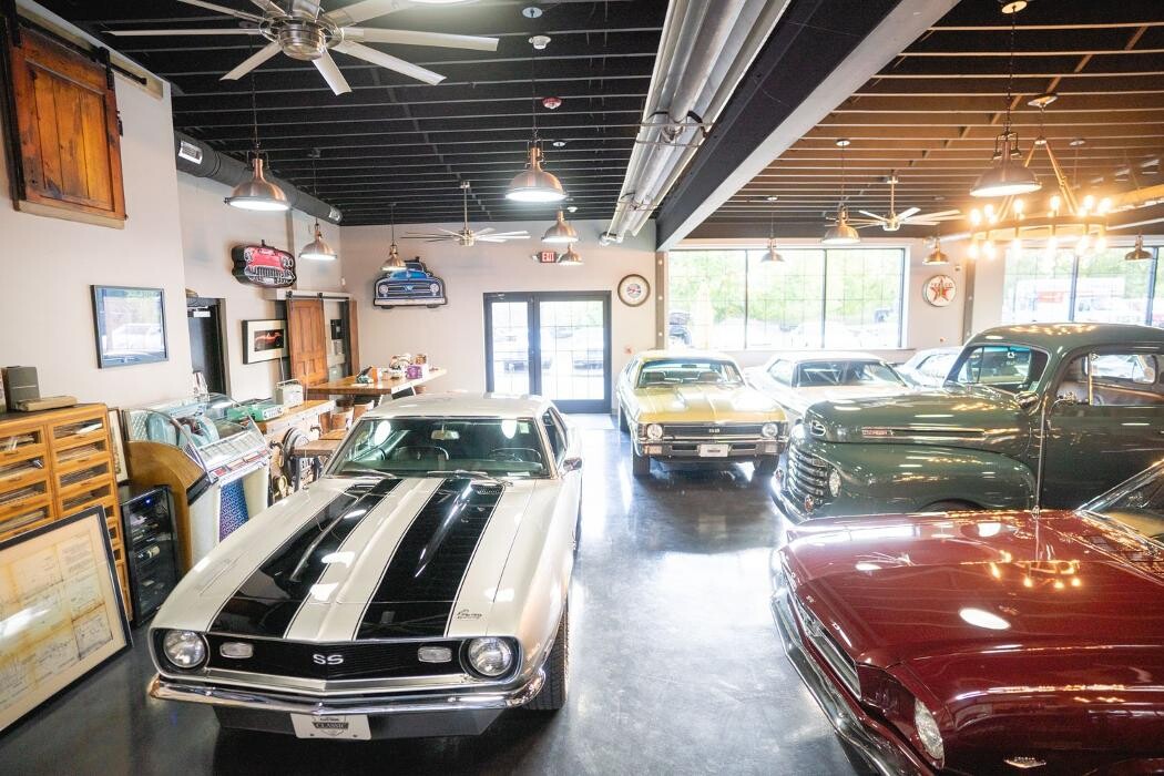 Images LaFontaine Classic Cars