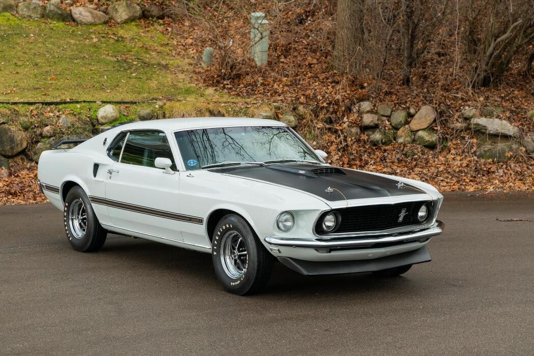 Images LaFontaine Classic Cars
