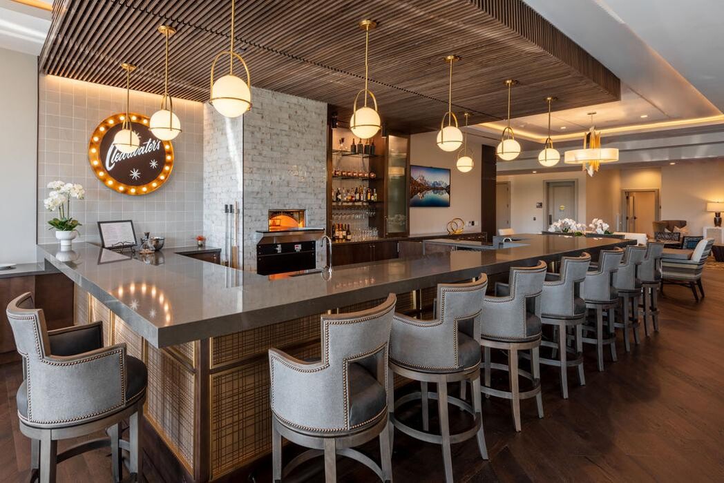 Images The Sheridan at Oak Brook