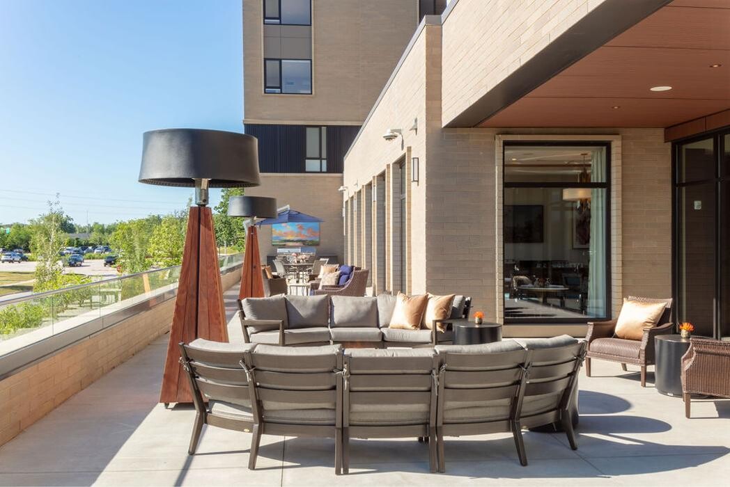 Images The Sheridan at Oak Brook