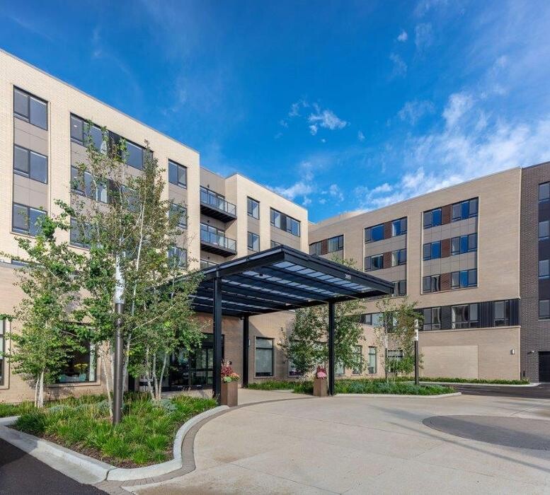 Images The Sheridan at Oak Brook