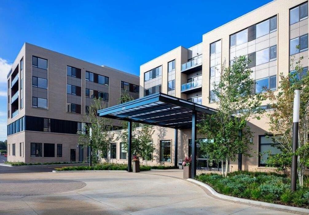 Images The Sheridan at Oak Brook