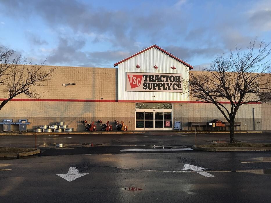 Images Tractor Supply Co.