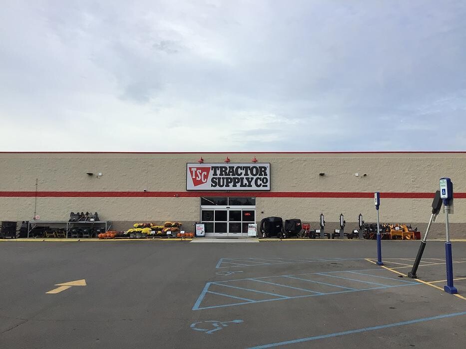 Images Tractor Supply Co.