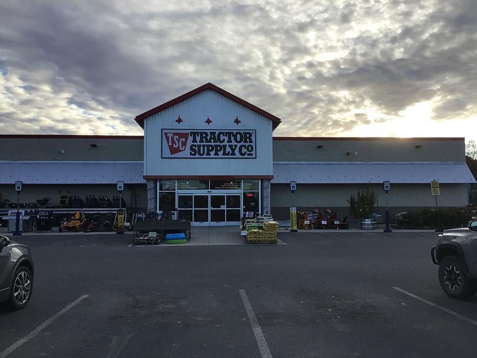 Images Tractor Supply Co.
